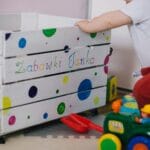Jak organizować zabawy w domu, by dziecko bawiło się dłużej samodzielnie, a ty miał(a) chwilę na oddech