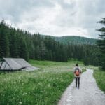 Jak organizować zabawy w domu, by dziecko bawiło się dłużej samodzielnie, a ty miał(a) chwilę na oddech